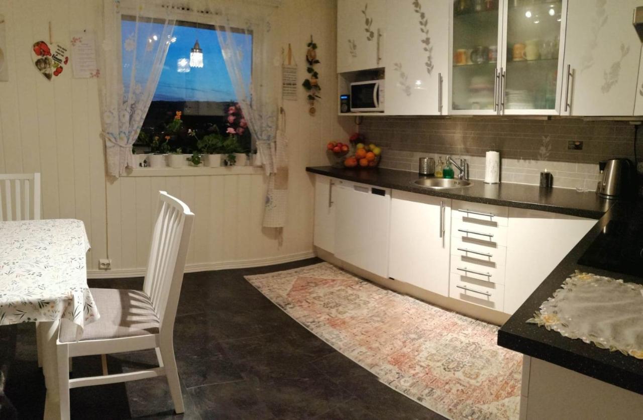 Gjesterom Til Leie I Et Privat Hus Brumunddal Exteriör bild