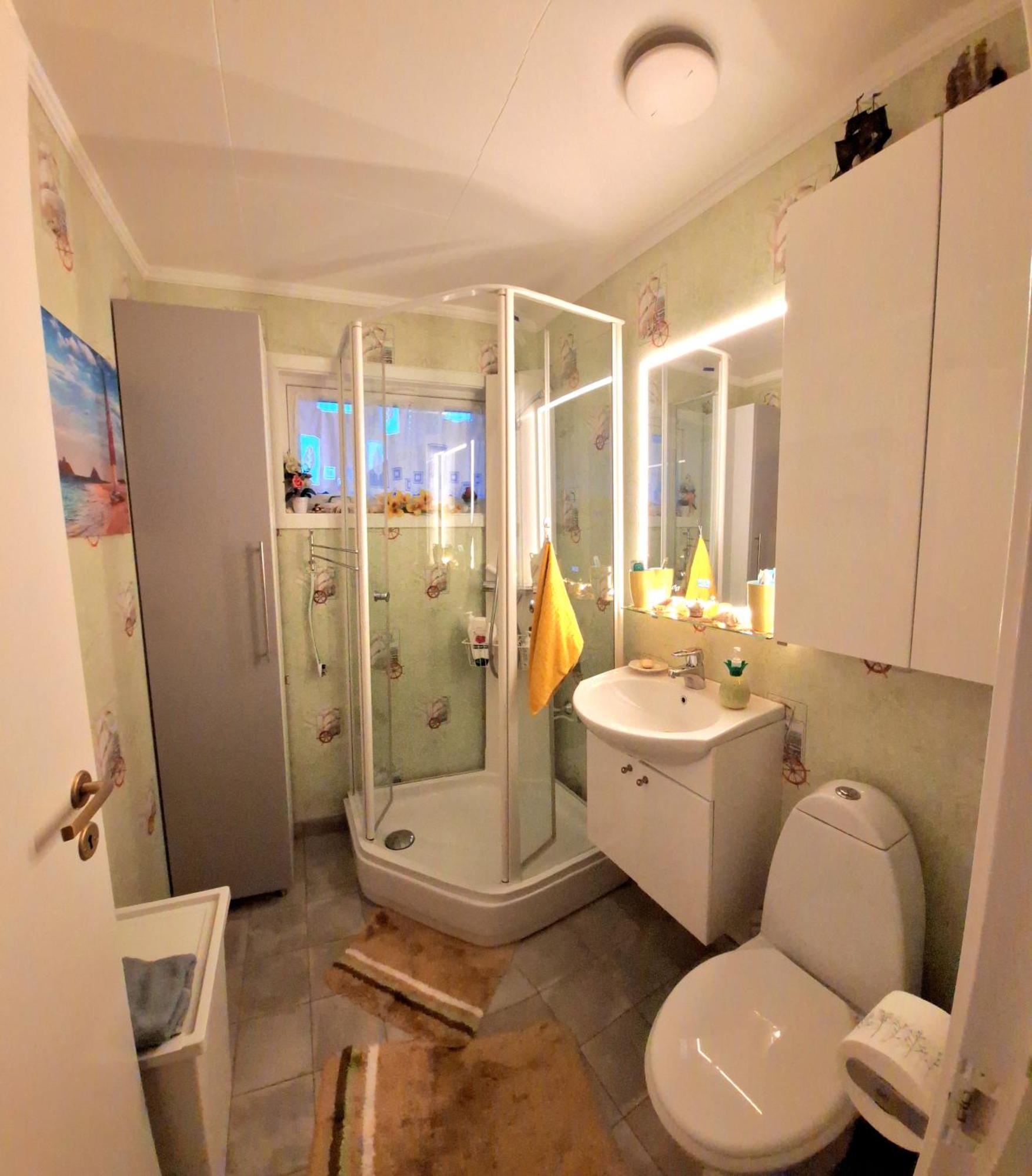 Gjesterom Til Leie I Et Privat Hus Brumunddal Exteriör bild